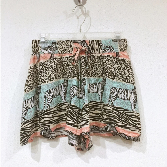 Minkpink Animal Print Shorts Size XS EUC - Picture 1 of 3